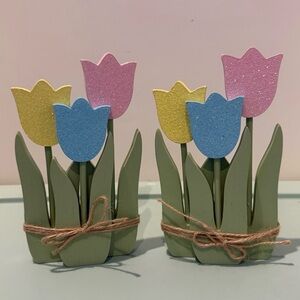 Super Cute Glitter Tulip Bundle Wood Decor- Set of 2- NWT